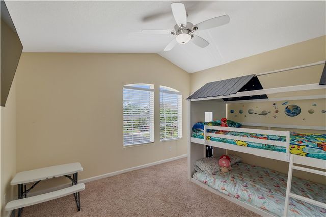 655 Valencia Circle SW, Vero Beach, FL 32968