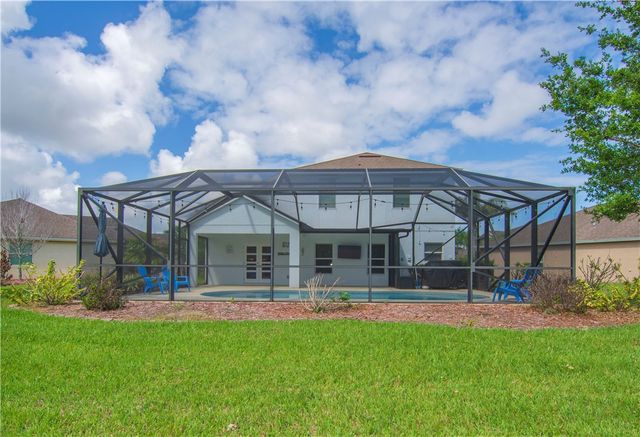 655 Valencia Circle SW, Vero Beach, FL 32968