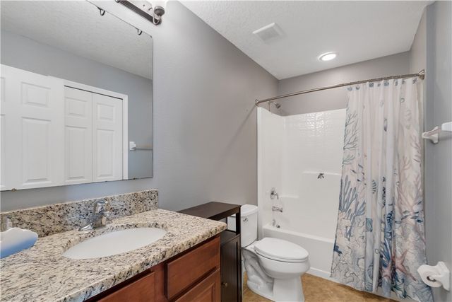 655 Valencia Circle SW, Vero Beach, FL 32968