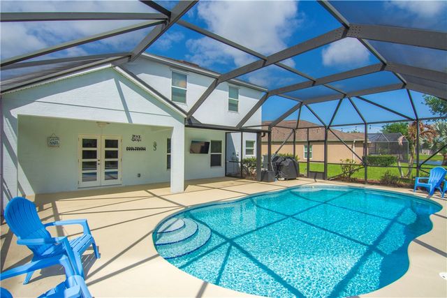 655 Valencia Circle SW, Vero Beach, FL 32968