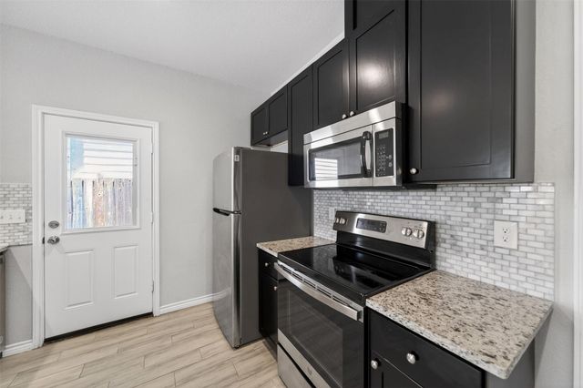 16684 E Ivanhoe, Montgomery, TX 77316