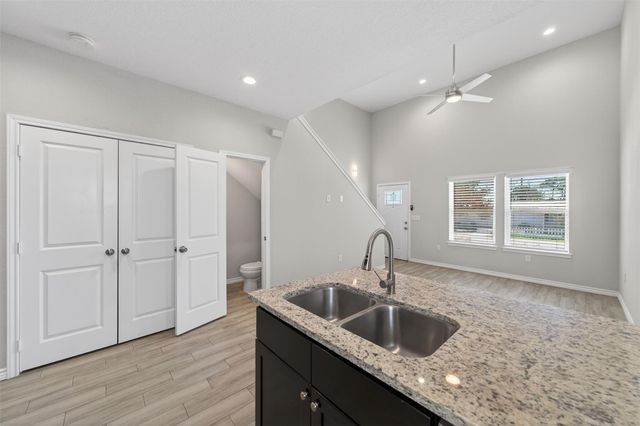 16684 E Ivanhoe, Montgomery, TX 77316