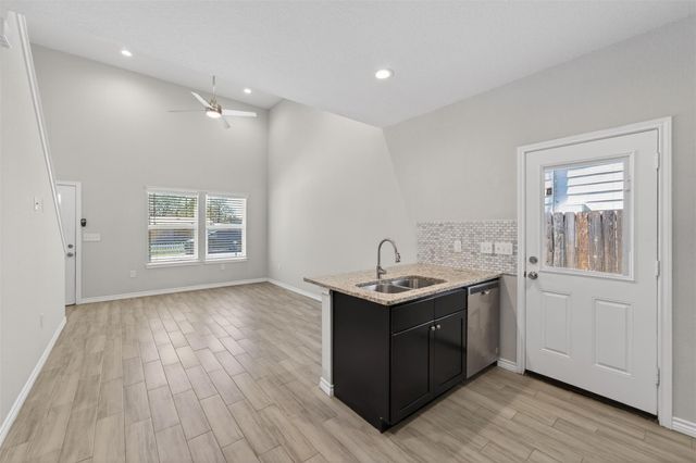 16684 E Ivanhoe, Montgomery, TX 77316