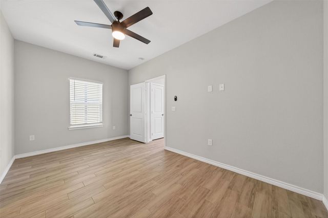 16684 E Ivanhoe, Montgomery, TX 77316