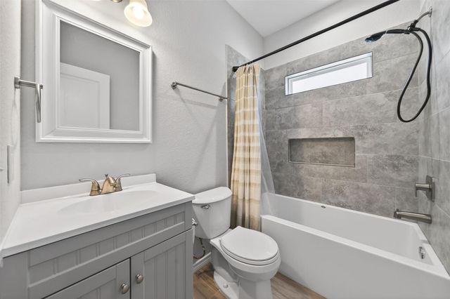 16684 E Ivanhoe, Montgomery, TX 77316