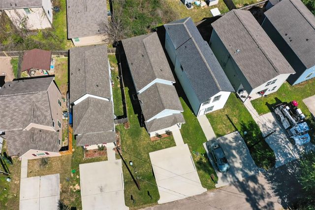 16684 E Ivanhoe, Montgomery, TX 77316