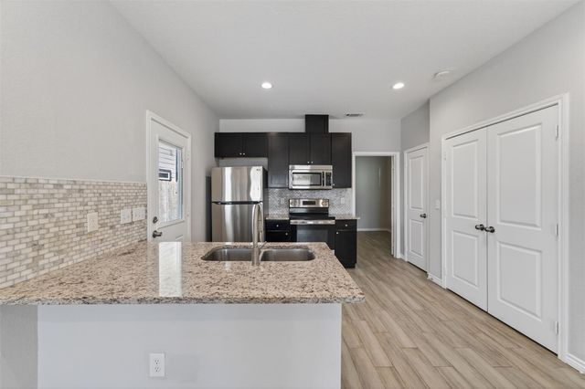 16684 E Ivanhoe, Montgomery, TX 77316