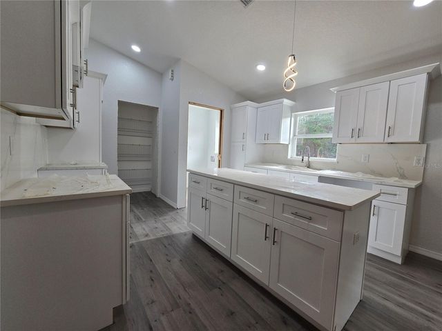 21 SEQUOIA DRIVE CRSE, Ocklawaha, FL 32179