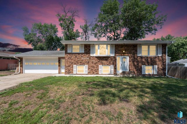 1408 E Sylvan Cir Circle, Brandon, SD 57005