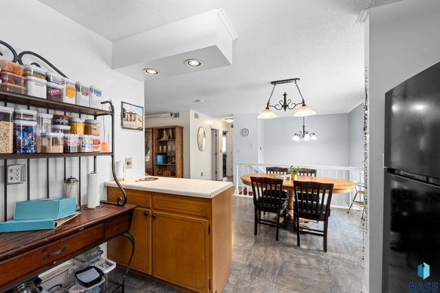 1408 E Sylvan Cir Circle, Brandon, SD 57005