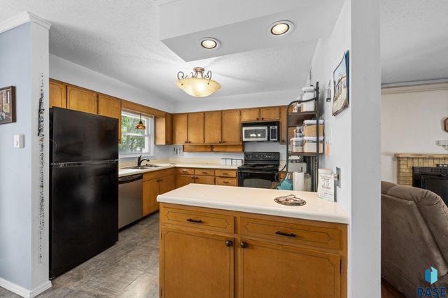 1408 E Sylvan Cir Circle, Brandon, SD 57005