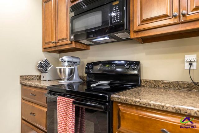 207 Ellington Court, Perry, GA 31069