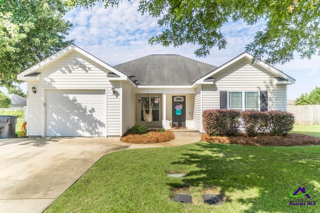 207 Ellington Court, Perry, GA 31069
