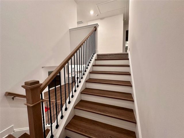 537 Hyde Ridge Trail, Loganville, GA 30052