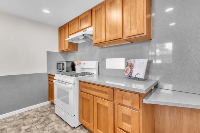 2869 Santa Paula Ct, Sacramento, CA 95821