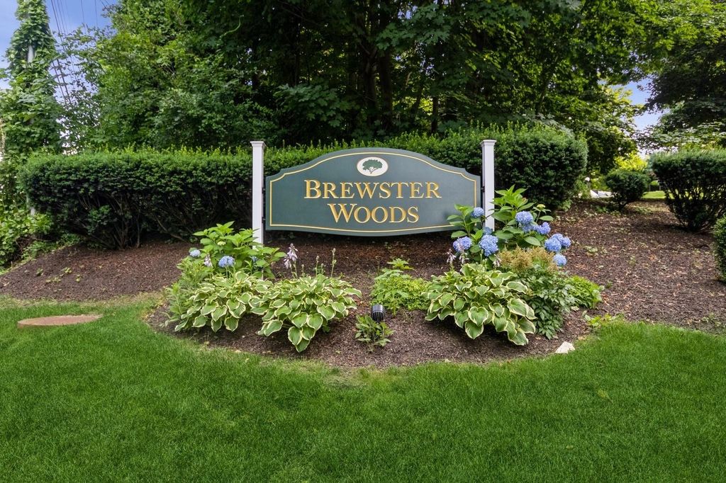 43 Brewster Woods Drive, Brewster, NY 10509