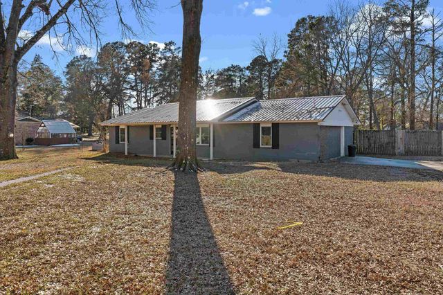 201 Pinewood, Carthage, TX 75633