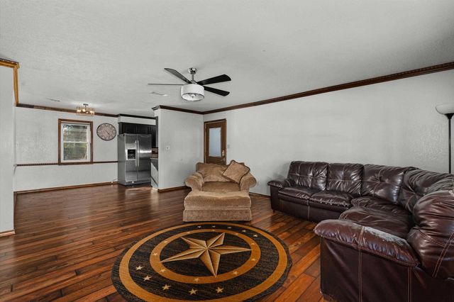 201 Pinewood, Carthage, TX 75633