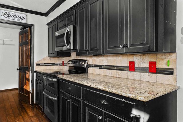 201 Pinewood, Carthage, TX 75633