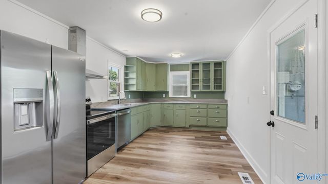 3929 Cypress Avenue SW, Huntsville, AL 35805