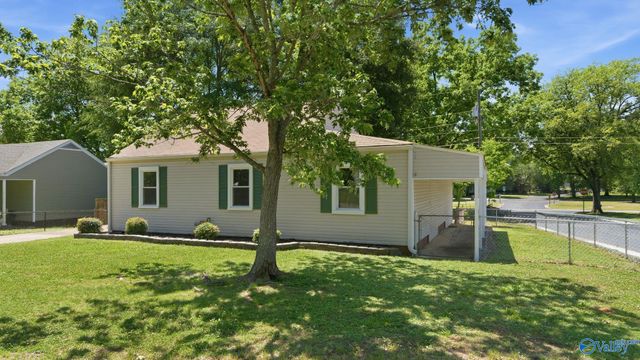 3929 Cypress Avenue SW, Huntsville, AL 35805