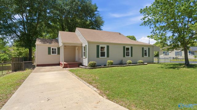 3929 Cypress Avenue SW, Huntsville, AL 35805