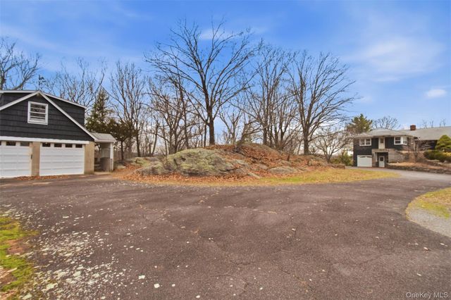 27 Allapartus Circle, Ossining, NY 10562