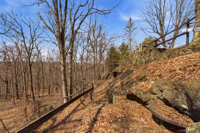 27 Allapartus Circle, Ossining, NY 10562