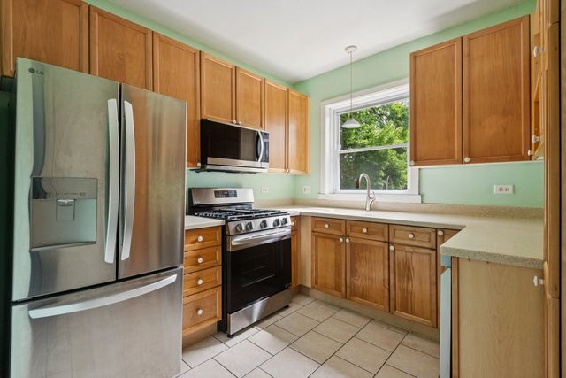 717 Reba Place 2N, Evanston, IL 60202