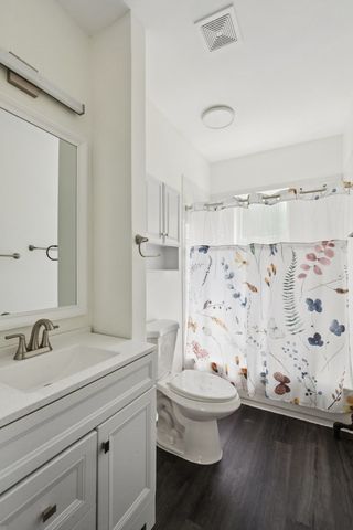 717 Reba Place 2N, Evanston, IL 60202