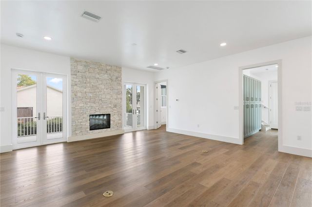 514 38TH AVENUE NE, St Petersburg, FL 33704