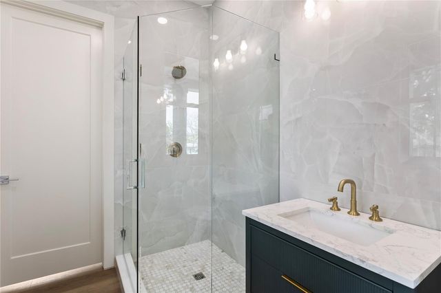 514 38TH AVENUE NE, St Petersburg, FL 33704