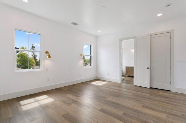 514 38TH AVENUE NE, St Petersburg, FL 33704