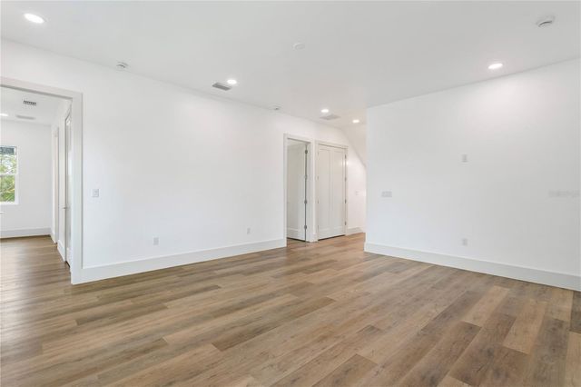 514 38TH AVENUE NE, St Petersburg, FL 33704