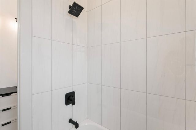 514 38TH AVENUE NE, St Petersburg, FL 33704