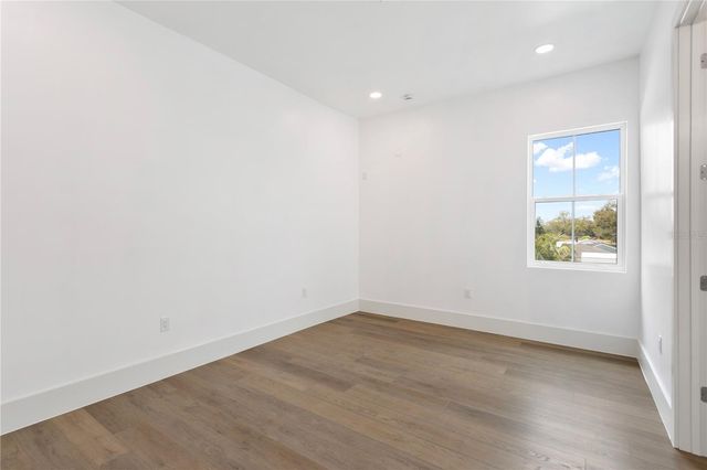 514 38TH AVENUE NE, St Petersburg, FL 33704