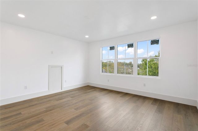 514 38TH AVENUE NE, St Petersburg, FL 33704