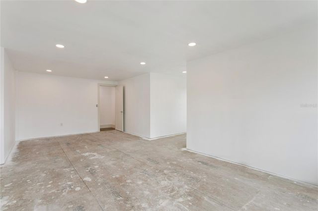 514 38TH AVENUE NE, St Petersburg, FL 33704