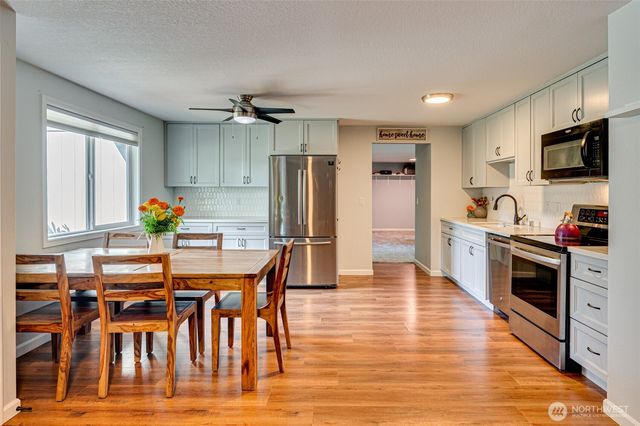 12710 NE 37th Street, Vancouver, WA 98682