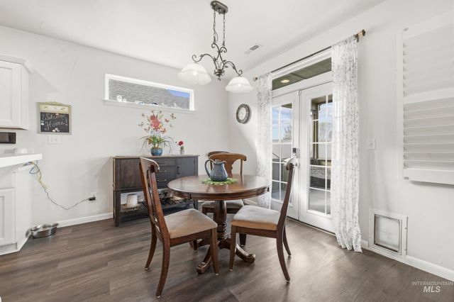 310 S Voyage Ave, Caldwell, ID 83605