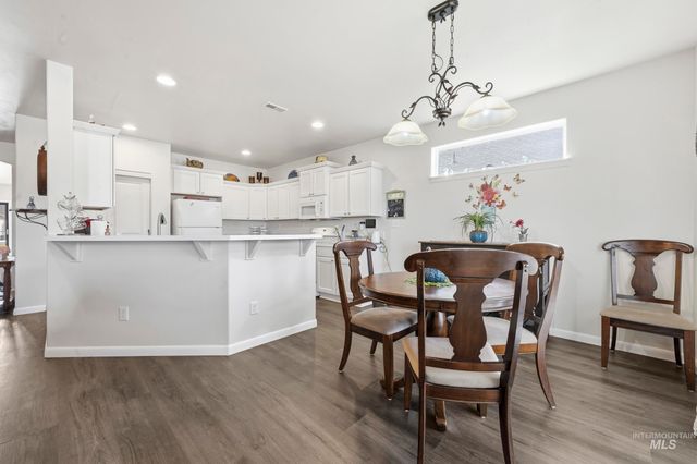 310 S Voyage Ave, Caldwell, ID 83605