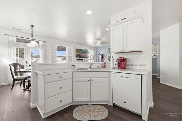 310 S Voyage Ave, Caldwell, ID 83605