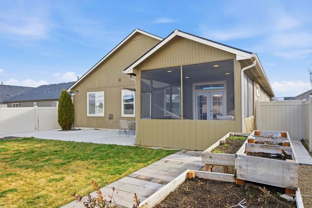 310 S Voyage Ave, Caldwell, ID 83605
