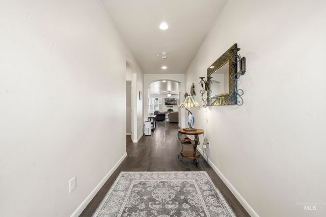 310 S Voyage Ave, Caldwell, ID 83605