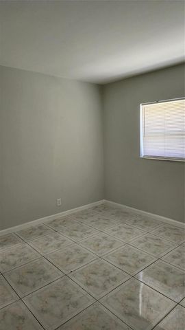 1523-1525 NW 8th Avenue, Fort Lauderdale, FL 33311