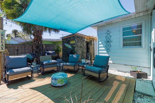 69 E Bayshore Drive, Port Orange, FL 32127