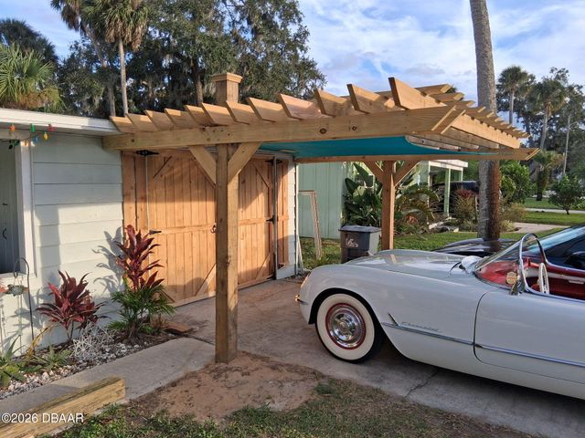 69 E Bayshore Drive, Port Orange, FL 32127