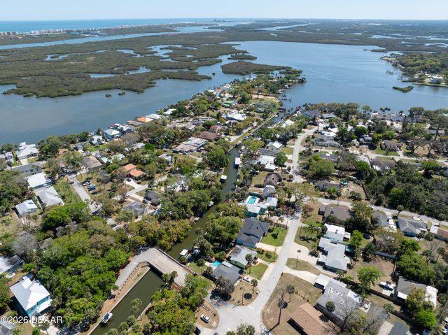 69 E Bayshore Drive, Port Orange, FL 32127
