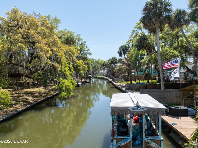 69 E Bayshore Drive, Port Orange, FL 32127