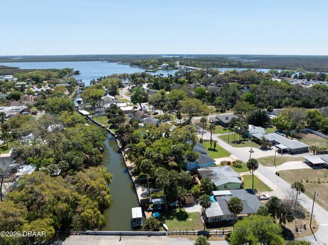 69 E Bayshore Drive, Port Orange, FL 32127